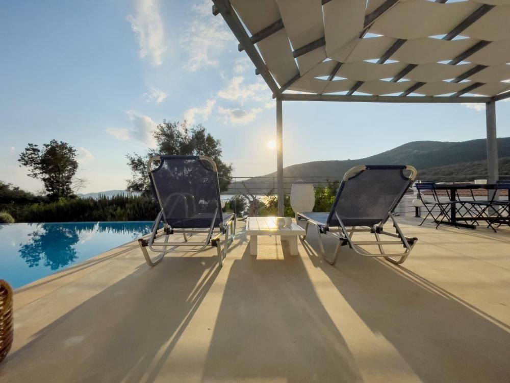 Zidanos Luxurious Sea Front Villa Marantochori Exterior photo