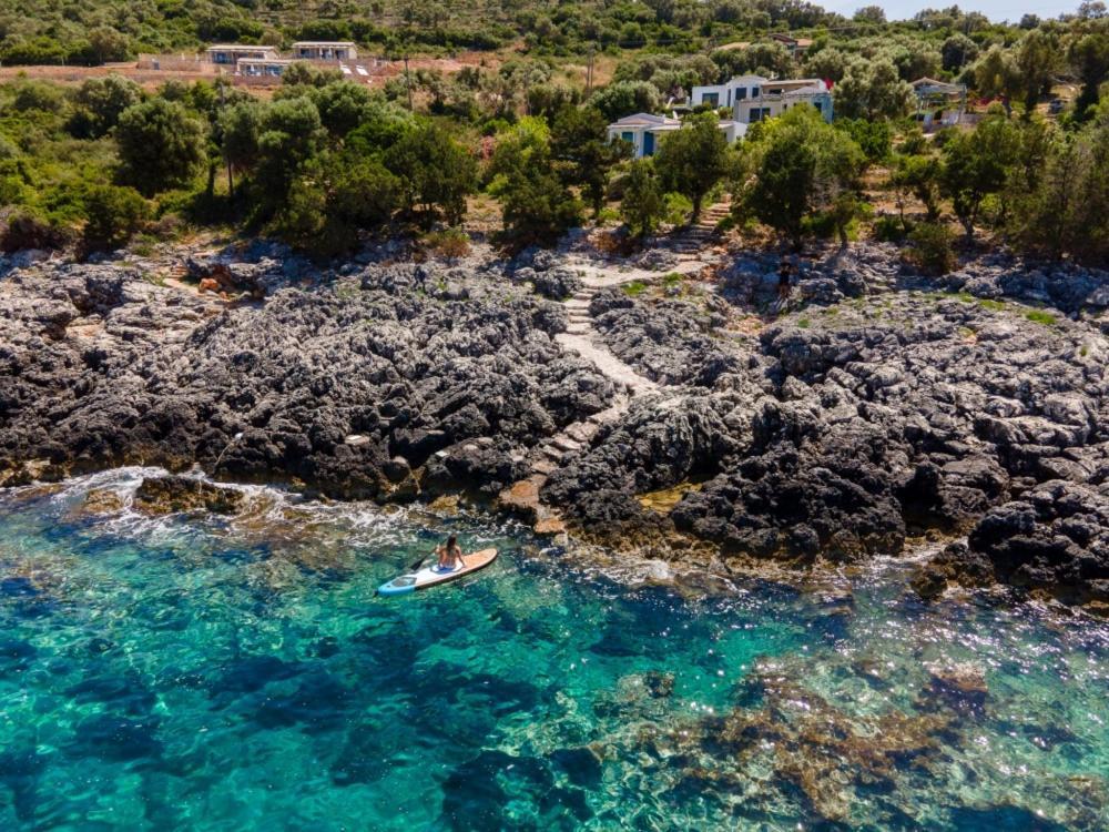 Zidanos Luxurious Sea Front Villa Marantochori Exterior photo