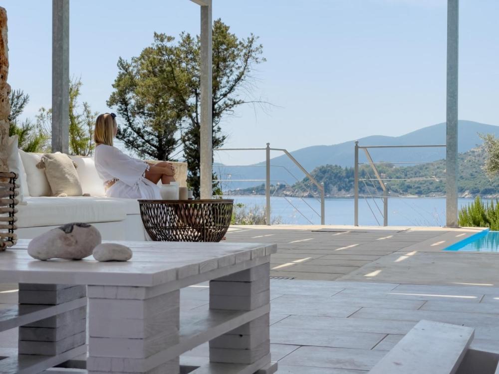 Zidanos Luxurious Sea Front Villa Marantochori Exterior photo