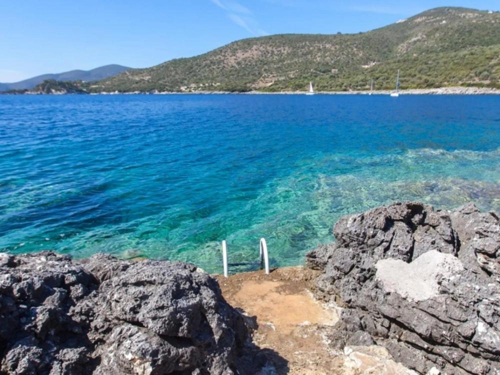 Zidanos Luxurious Sea Front Villa Marantochori Exterior photo